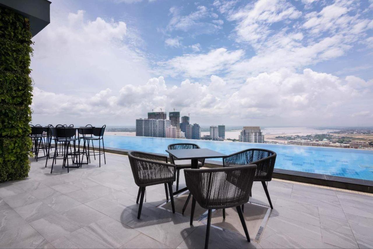 Sf Hotel Penthouse Residences Phnom Pen Exterior foto