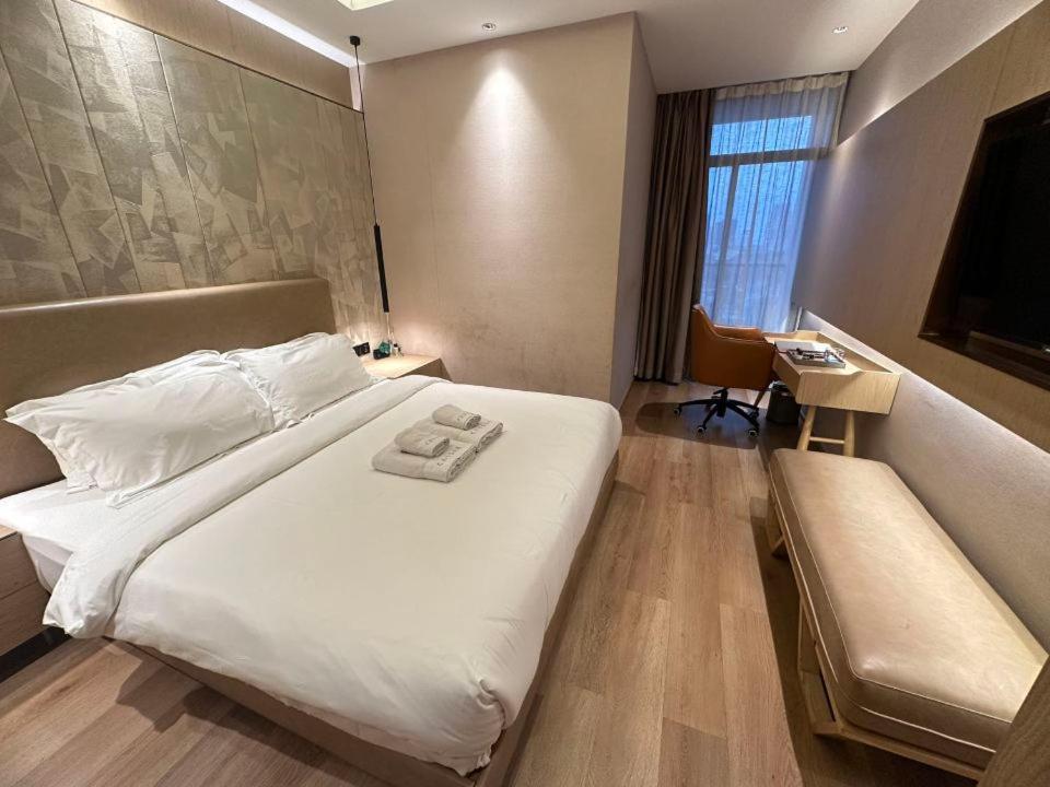 Sf Hotel Penthouse Residences Phnom Pen Exterior foto