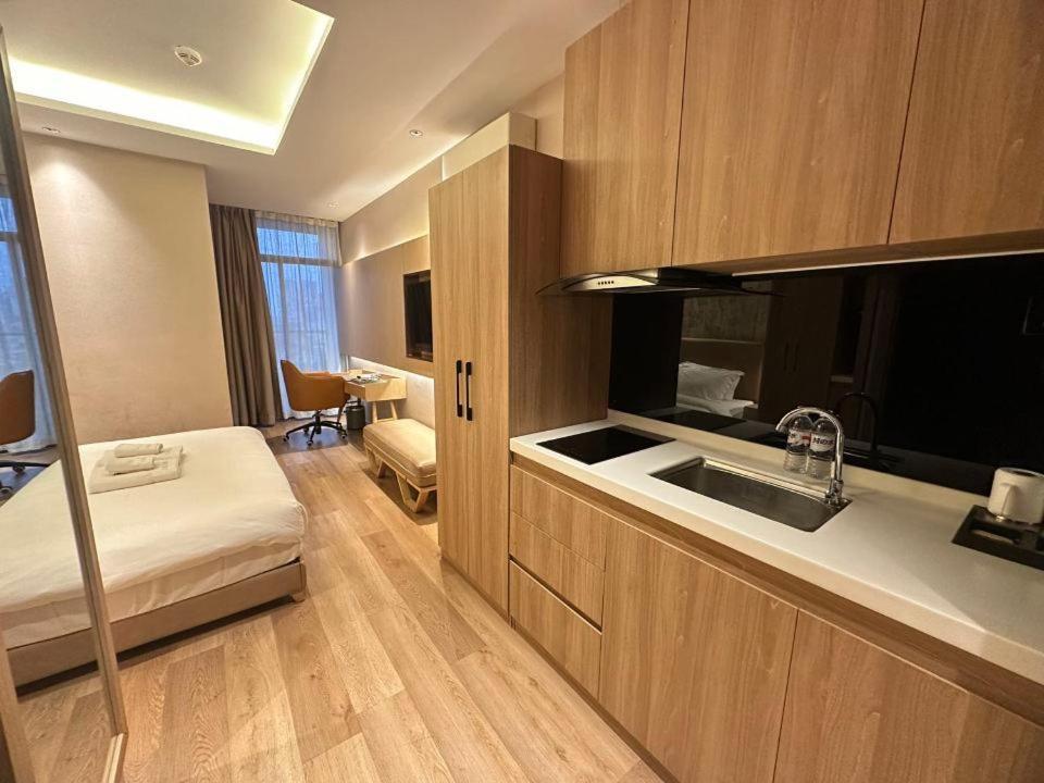 Sf Hotel Penthouse Residences Phnom Pen Exterior foto