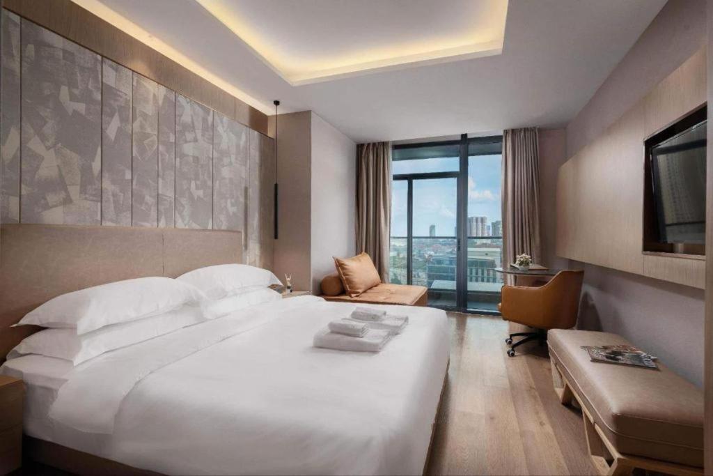 Sf Hotel Penthouse Residences Phnom Pen Exterior foto